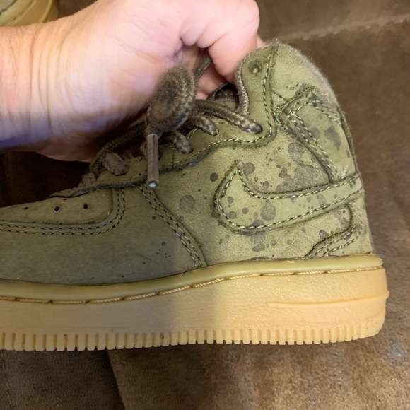 Army green Toddler high top Jordan’s - size 5C! - Picture 6 of 7